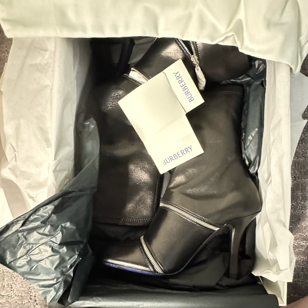 BURBERRY | PRICE FIRM💲💥
Black Leather Peep Boots 
Women’s EU 37.5 - Picture 3 of 16